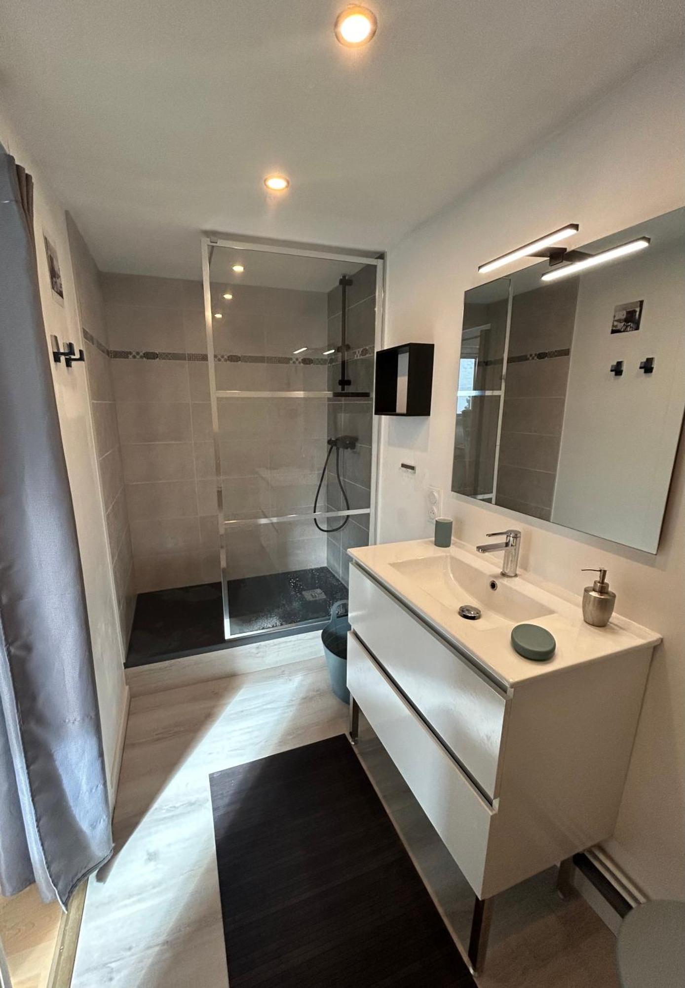 Apartment : T2 Tres Proche Au Calme